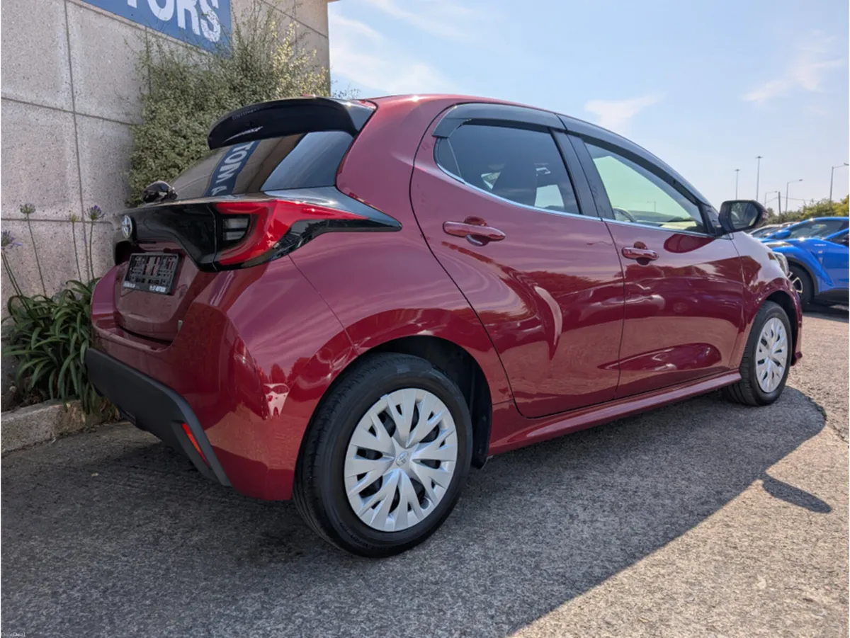 Toyota Yaris Z HYBRID AUTOMATIC 1.5 PETROL //HIGH - Image 6