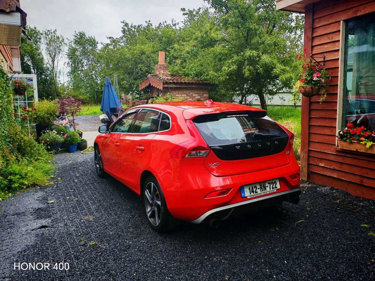 Volvo v40 r design - Image 3