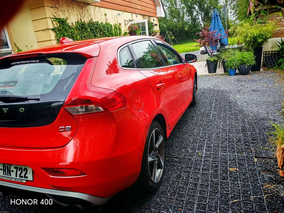 Volvo v40 r design - Image 5