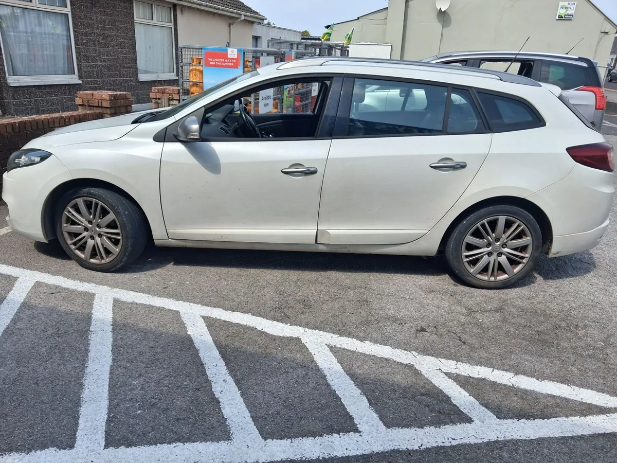 Lovely Renault Megane 2013 nct jun 27 plus tax - Image 4