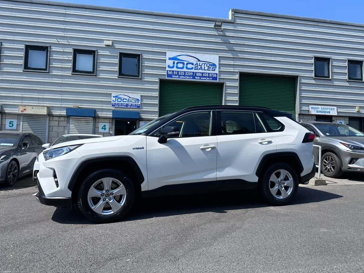 Toyota RAV4 2.5 Hybrid Luna, 2019 - Image 1