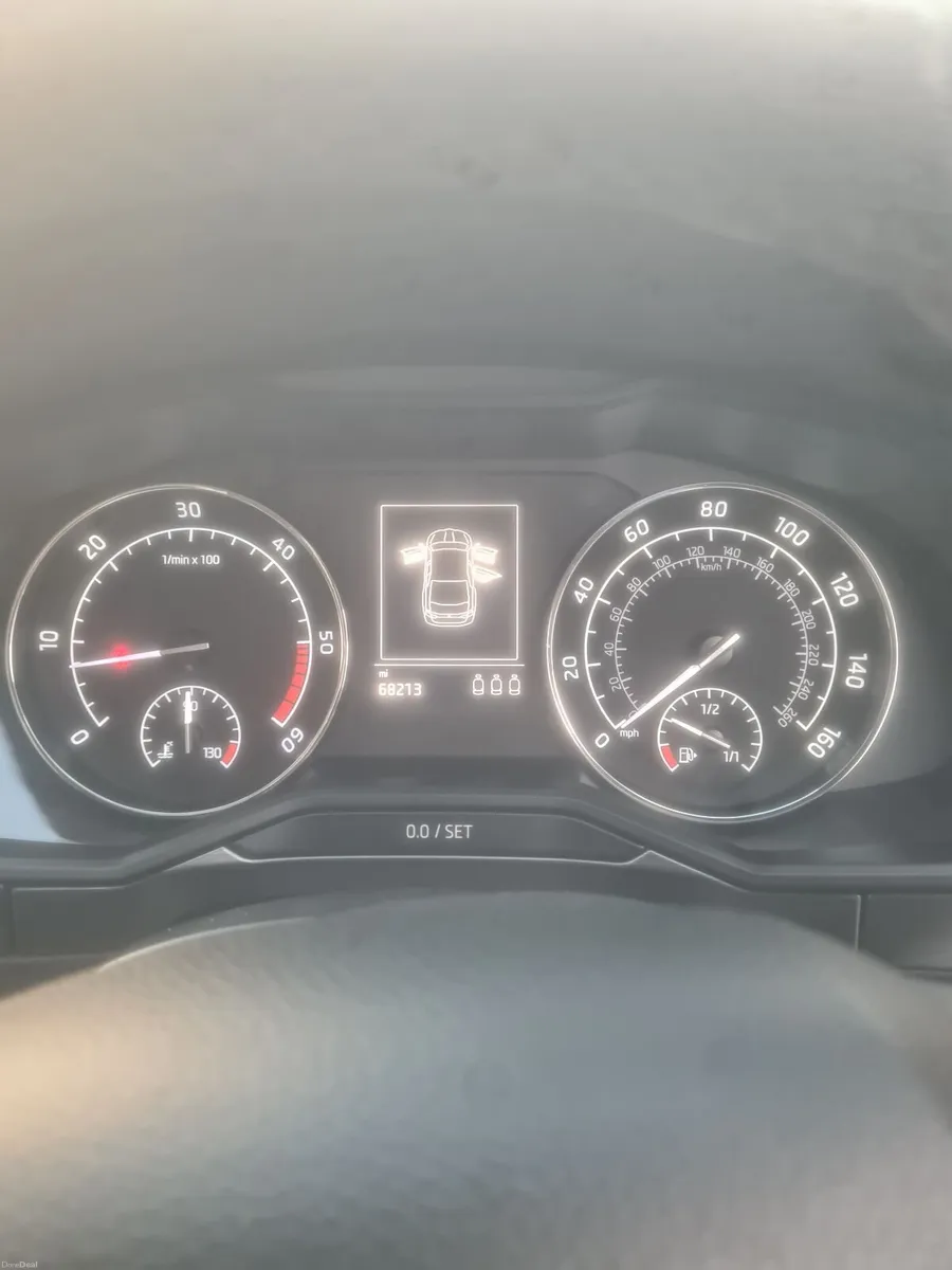 Skoda Superb 2018 - Image 5