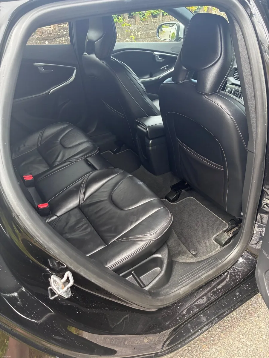 Volvo V40 2015 - Image 3