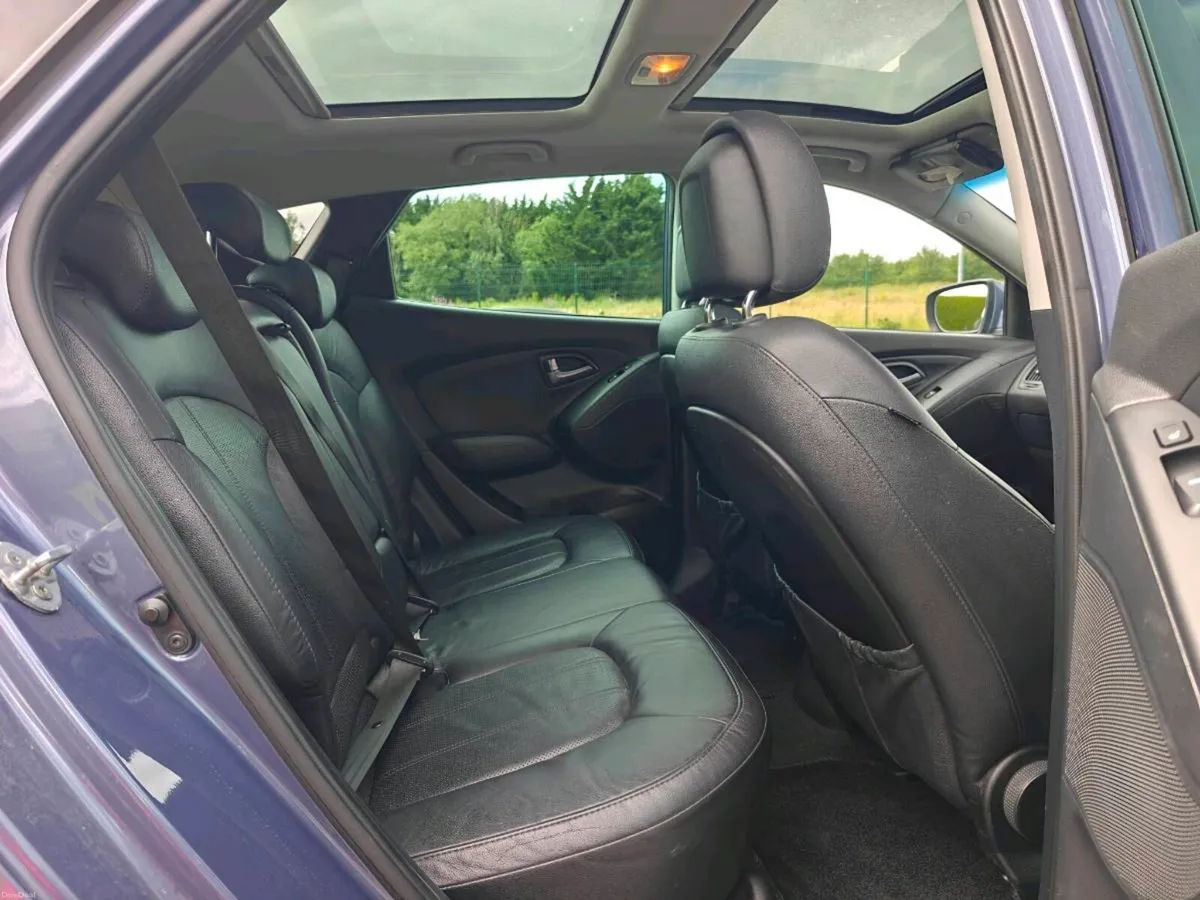 Hyundai ix35 1.7 Diesel Premium Sunroof Top Spec - Image 6