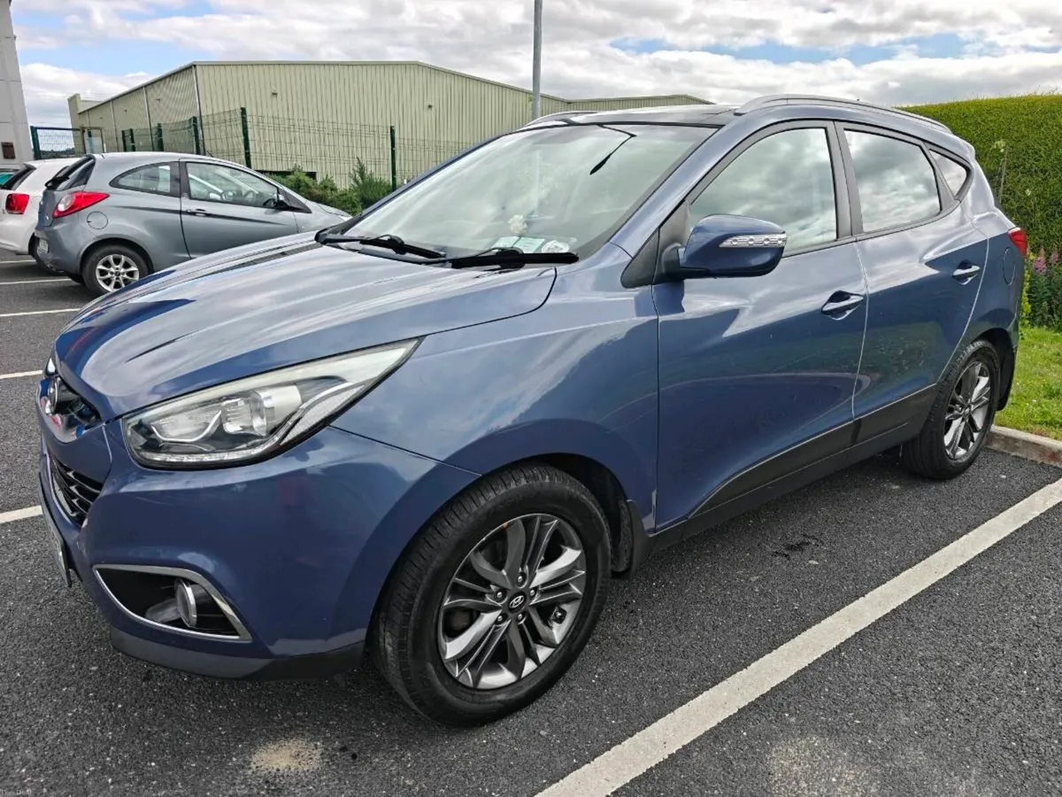 Hyundai ix35 1.7 Diesel Premium Sunroof Top Spec - Image 2
