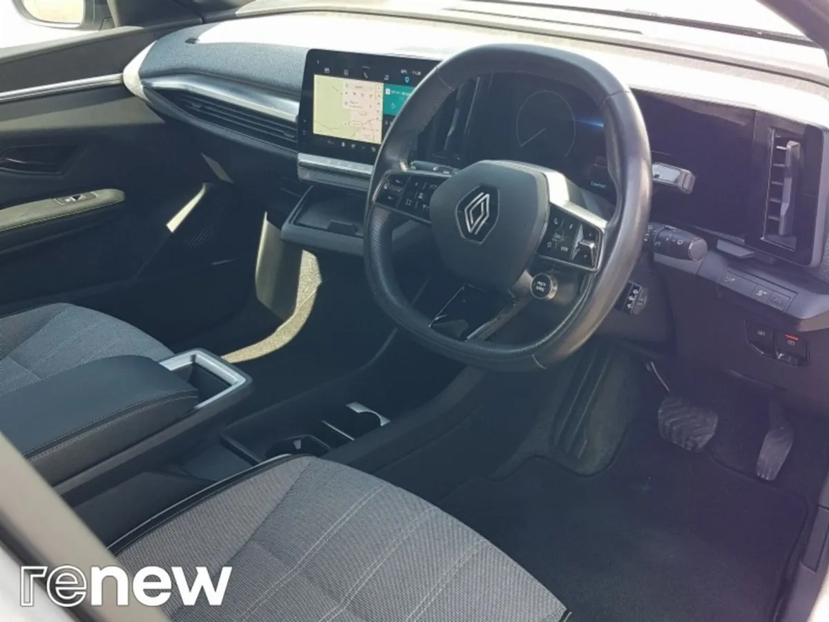 Renault Megane E-Tech TECHNO 60KW - Image 6