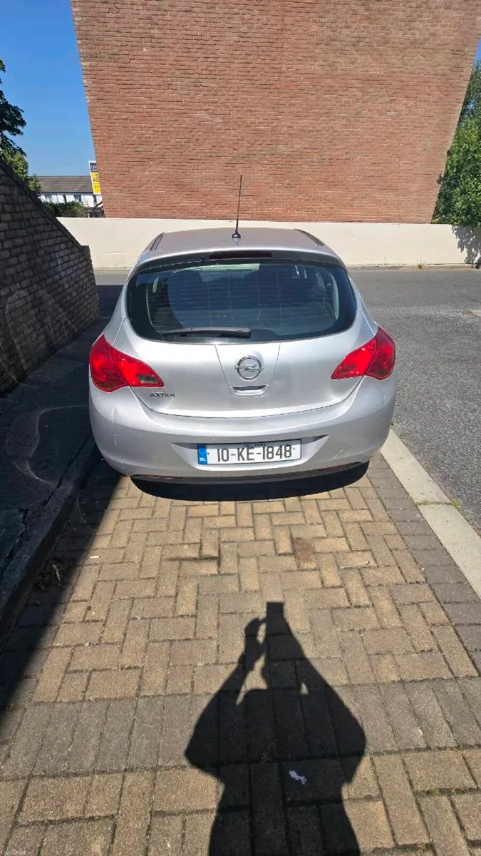 Opel Astra - Image 1