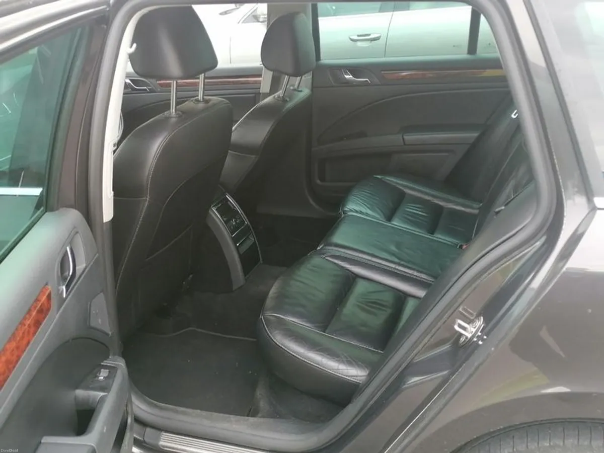 Skoda Superb Estate, 4x4, 200 BHP - Image 5