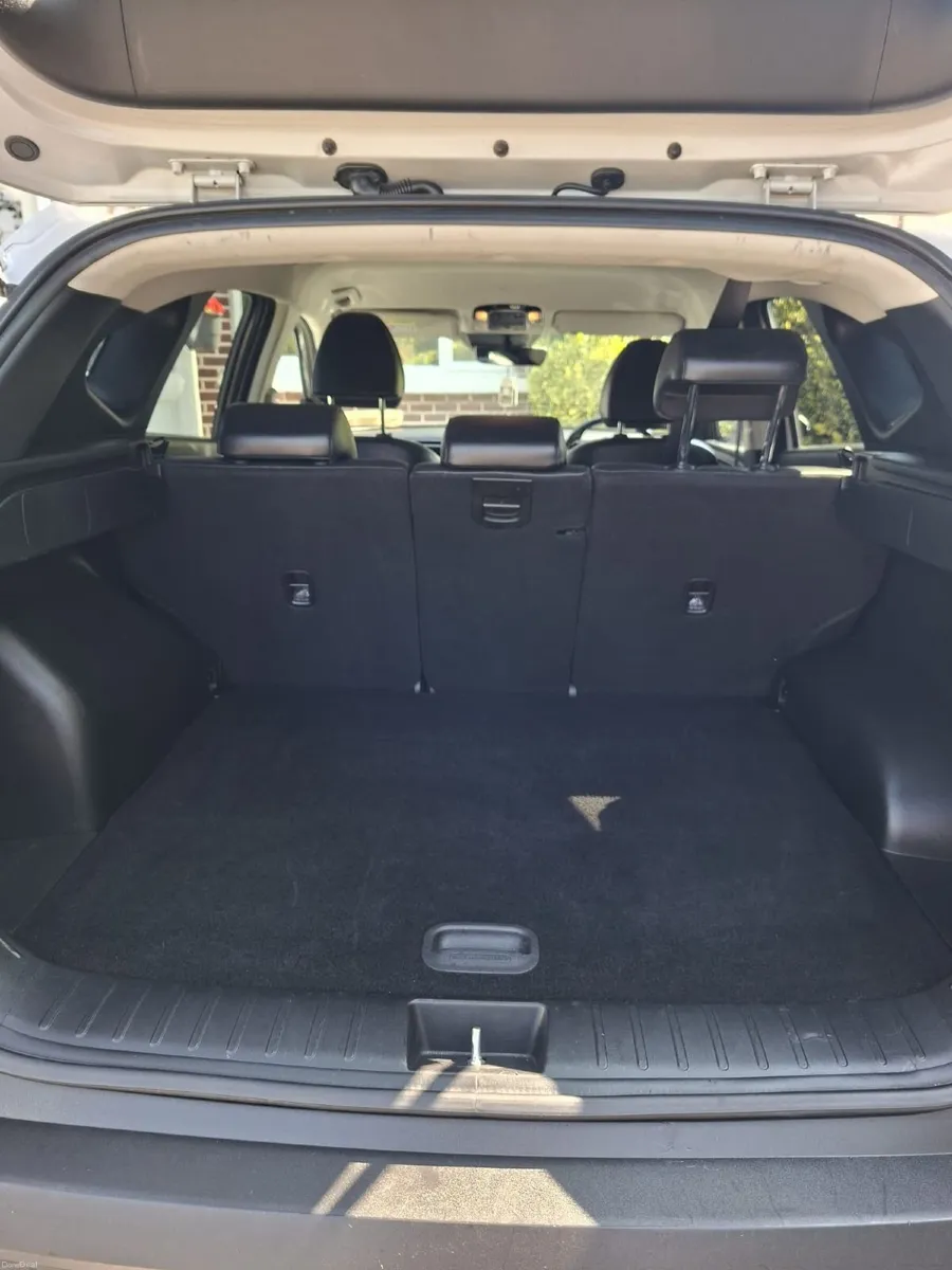 Hyundai Tucson 2WD Executive - Image 4