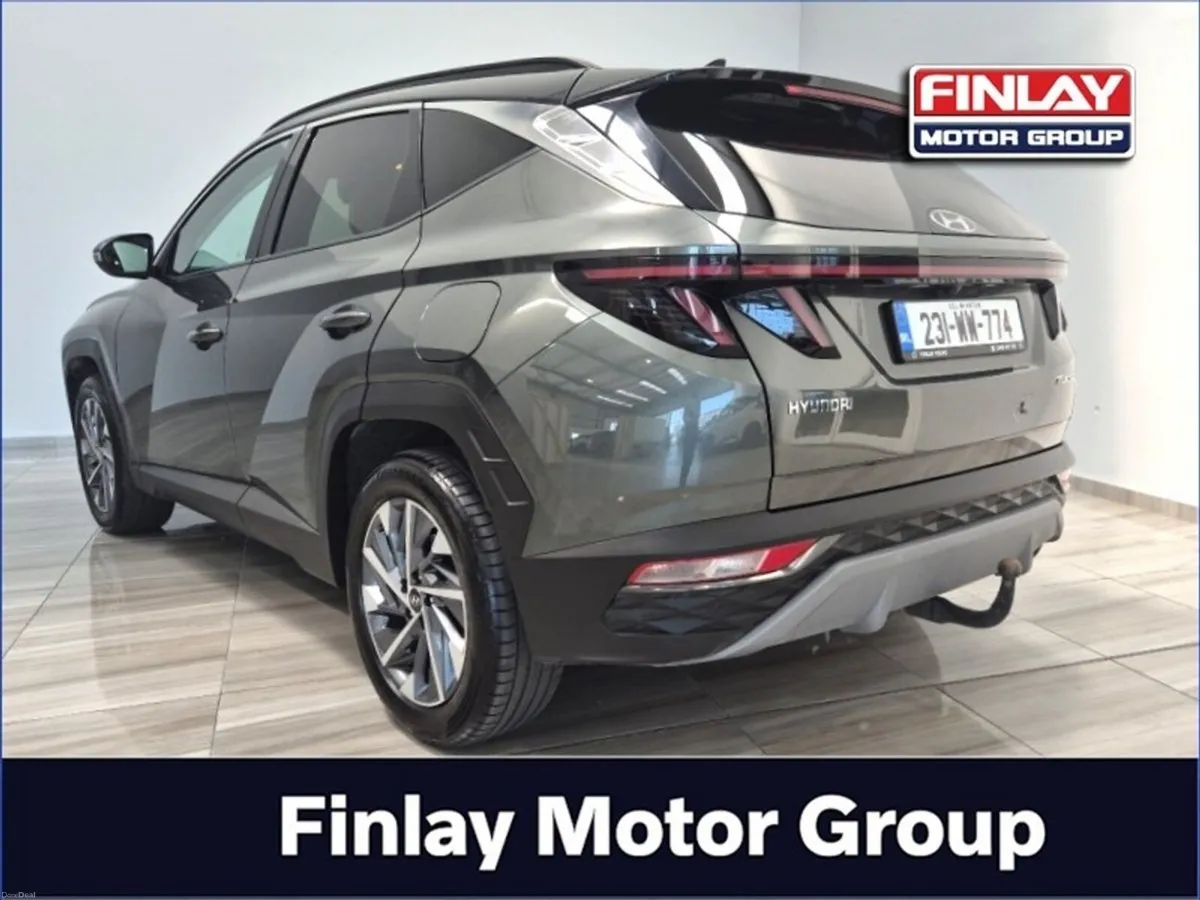 Hyundai Tucson Executive Plus, Heated Seats , Nav - Image 4