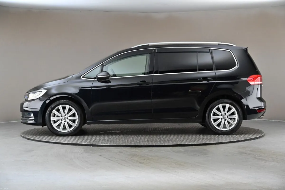 Volkswagen Touran 1.4 TSI DSG Highline  7 Seats  C - Image 5