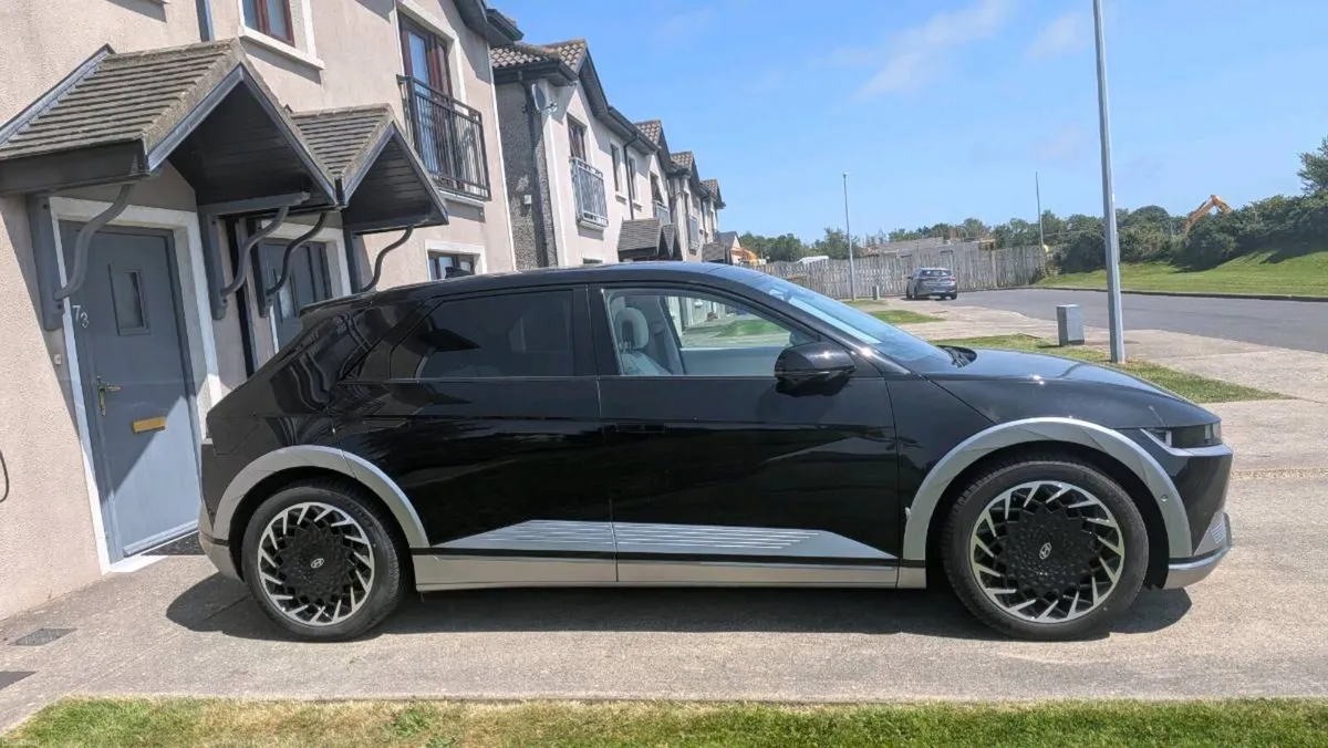 HYUNDAI IONIQ5 Platinum 77Kwh - High spec - Image 2