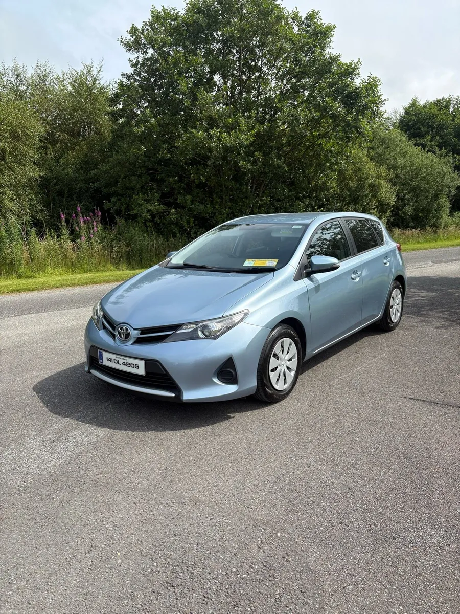 2014 Toyota Auris 1.4 D4D - Image 1