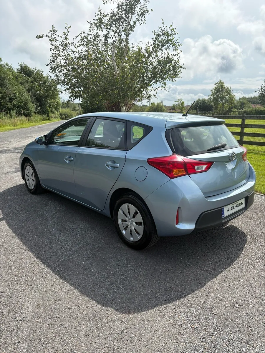 2014 Toyota Auris 1.4 D4D - Image 4