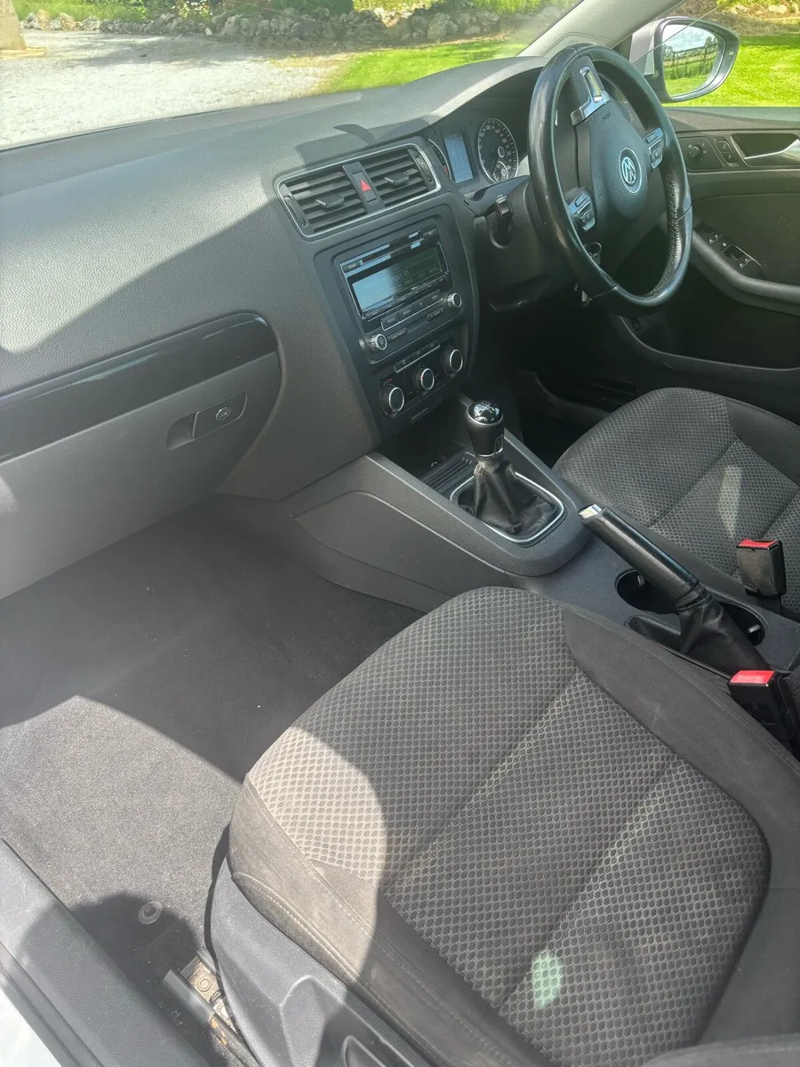 141 Volkswagen Jetta - Image 5