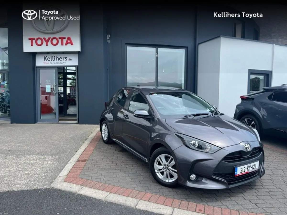 Toyota Yaris 1.0 LUNA 4DR - Image 1