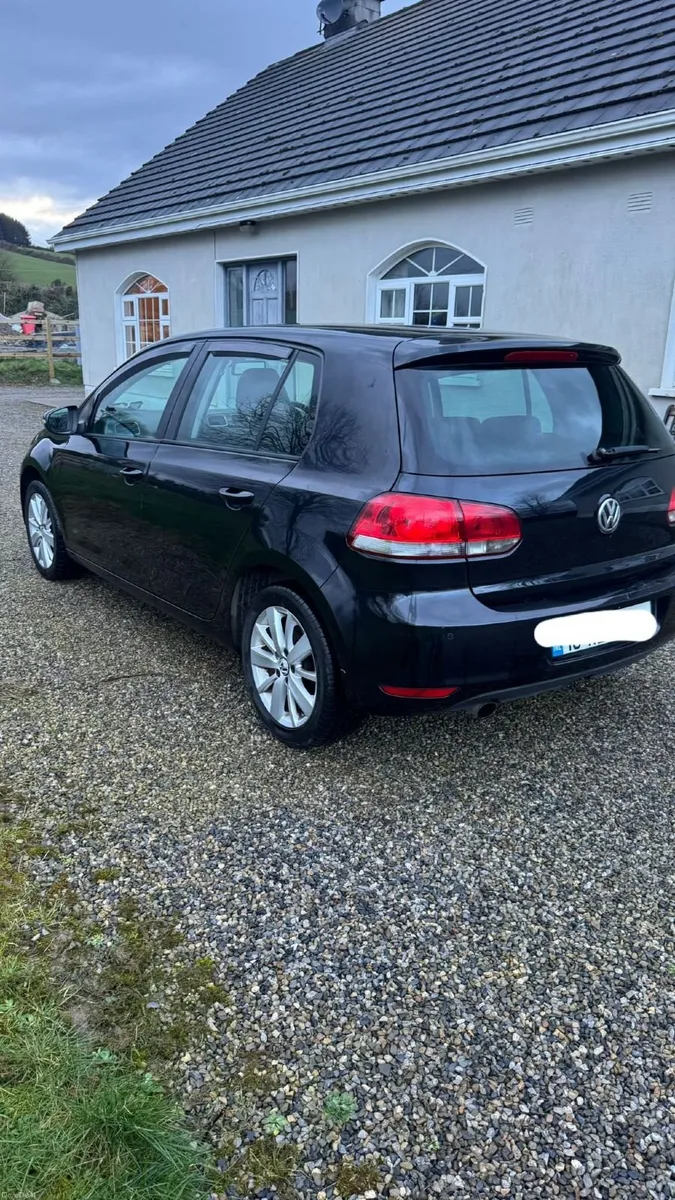Volkswagen Golf 2010 - Image 4