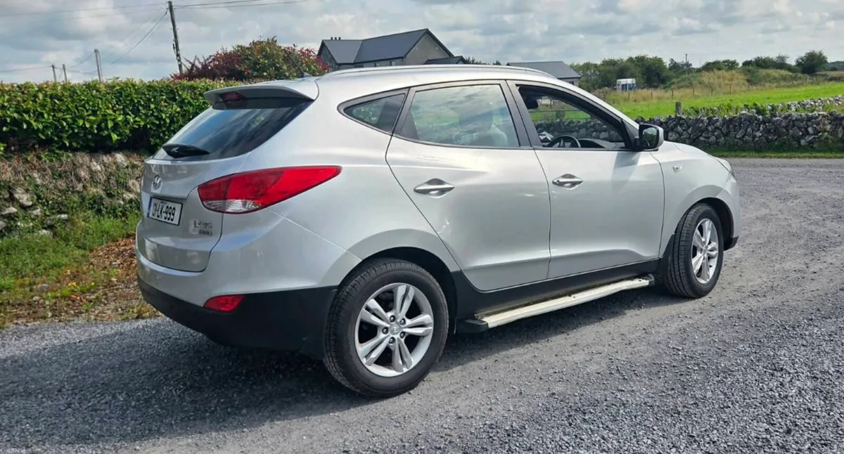 Hyundai ix35 - Image 2