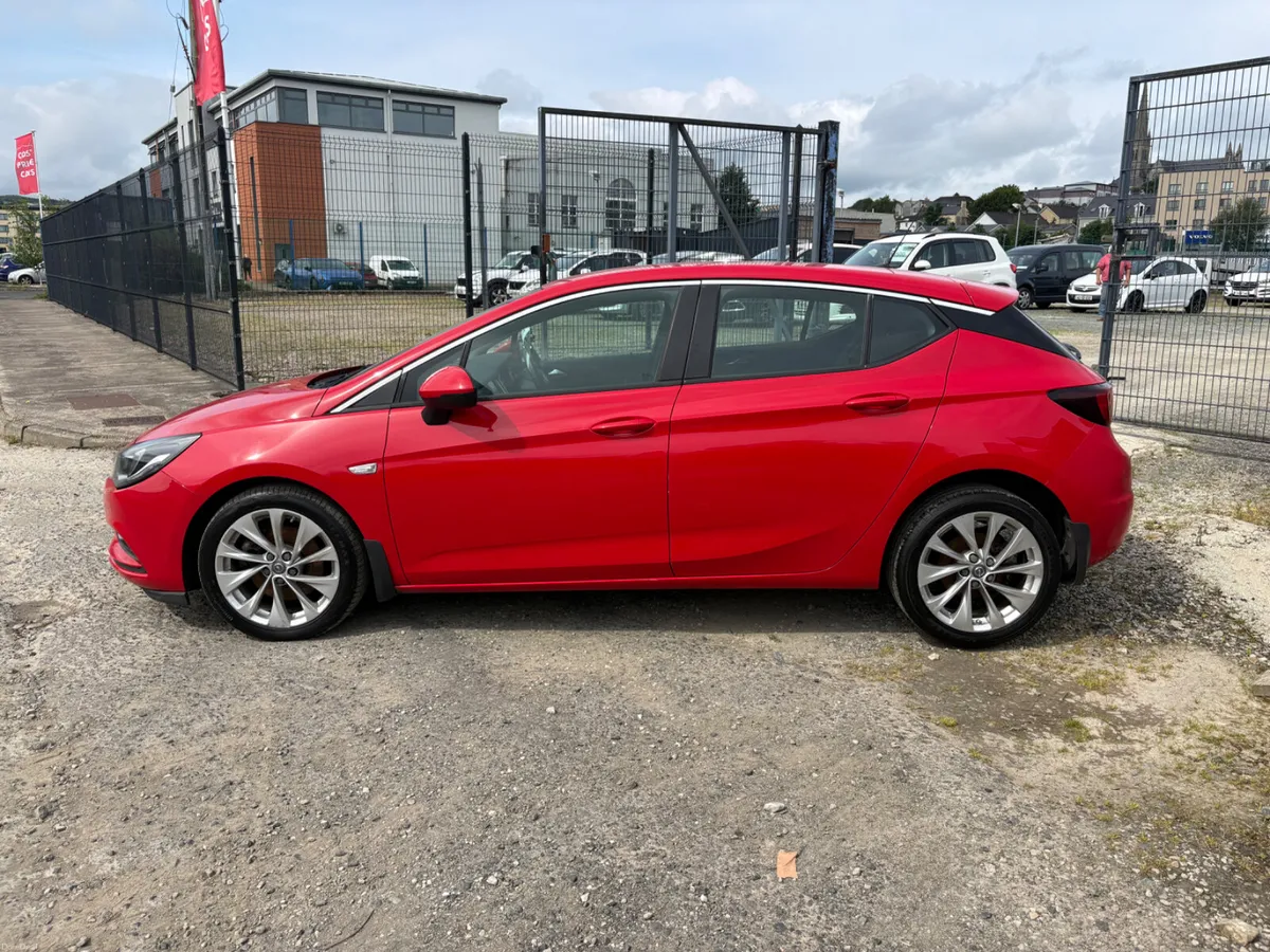 Opel Astra 2017 - Image 4