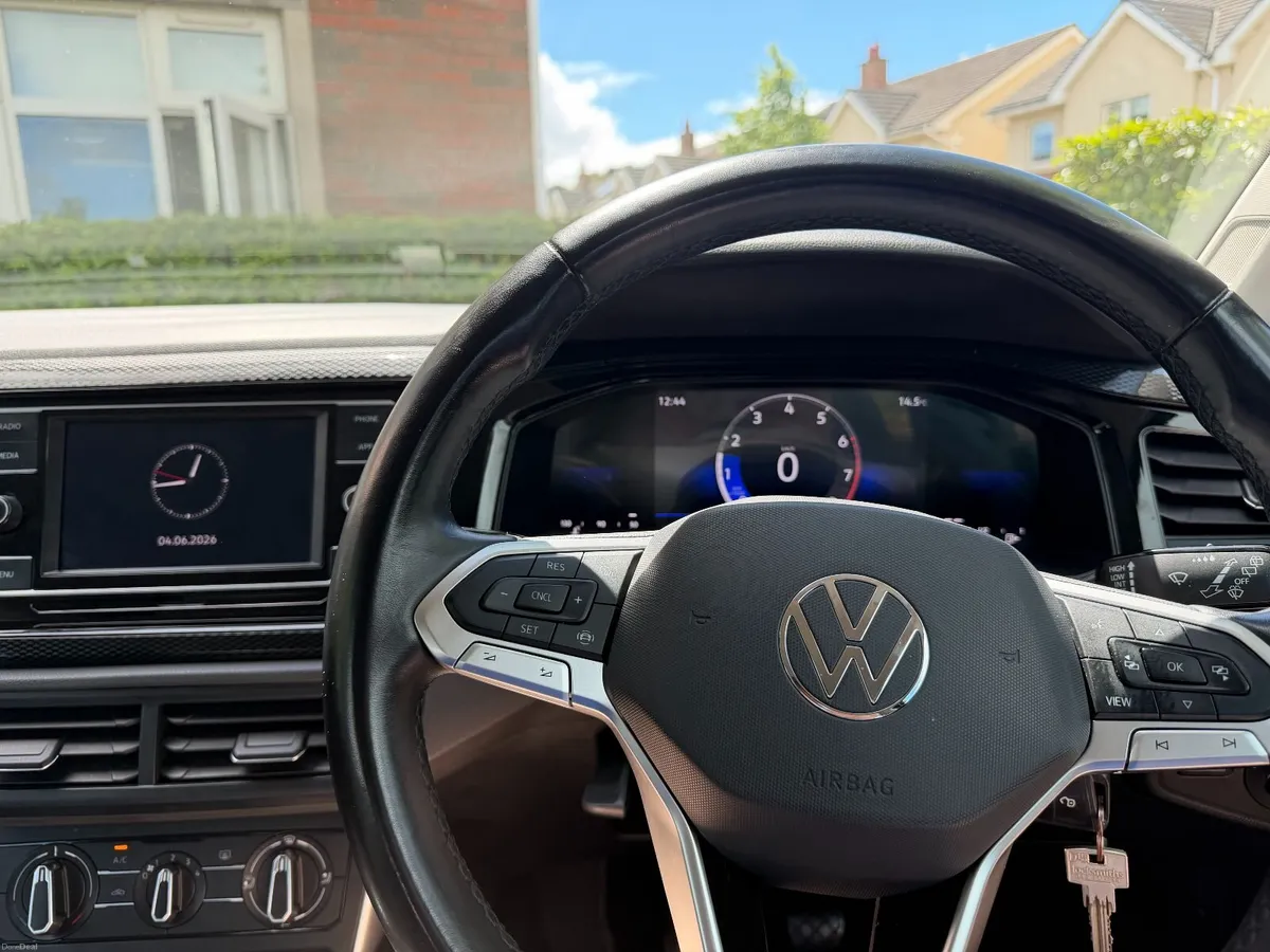 Volkswagen Polo 2023 - Image 3