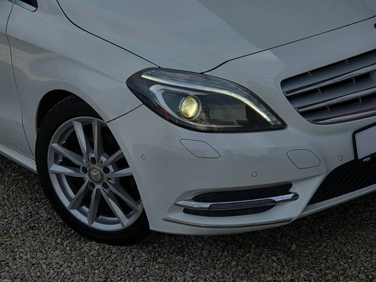 MERCEDES-BENZ B180 AUTO lowkm - Image 2
