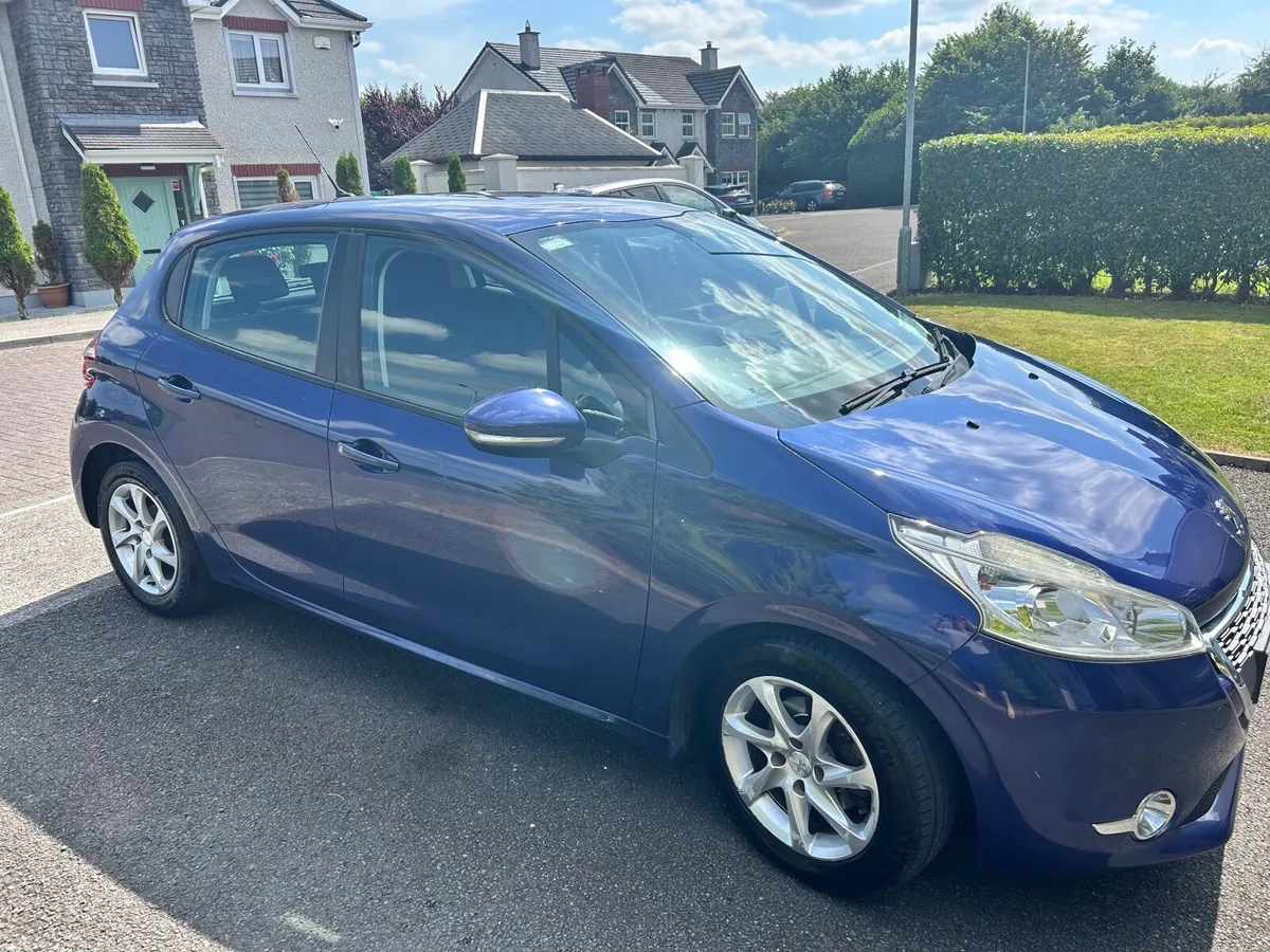 Peugeot 208 2014 - Image 4