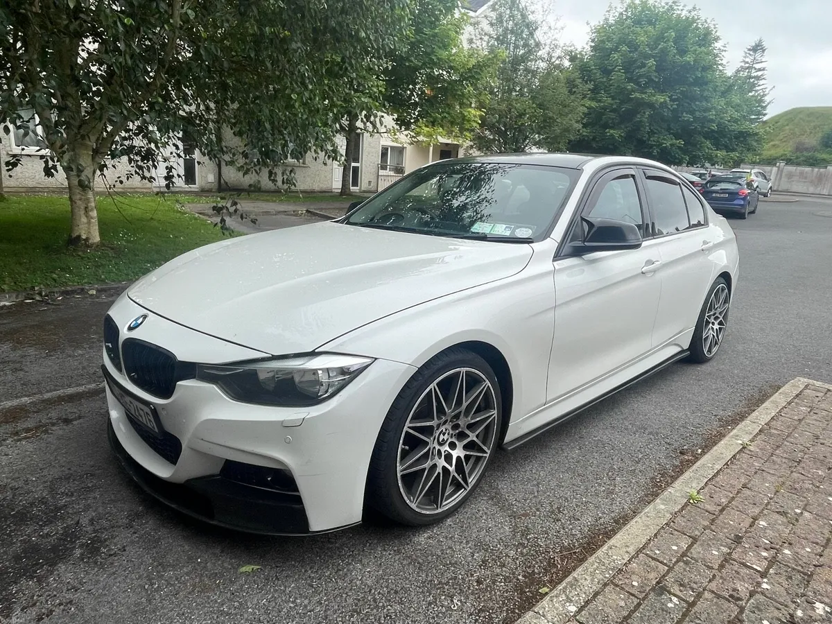 BMW 3-Series 2017 - Image 1