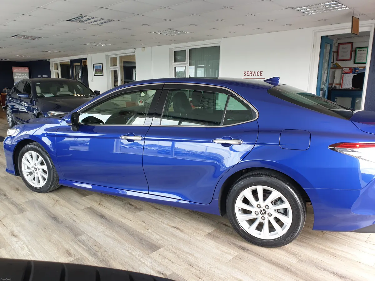 TOYOTA CAMRY 2.5 HYBRID**FULL LEATHER** - Image 2