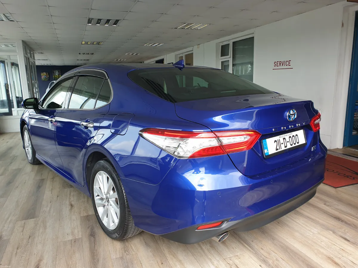 TOYOTA CAMRY 2.5 HYBRID**FULL LEATHER** - Image 3
