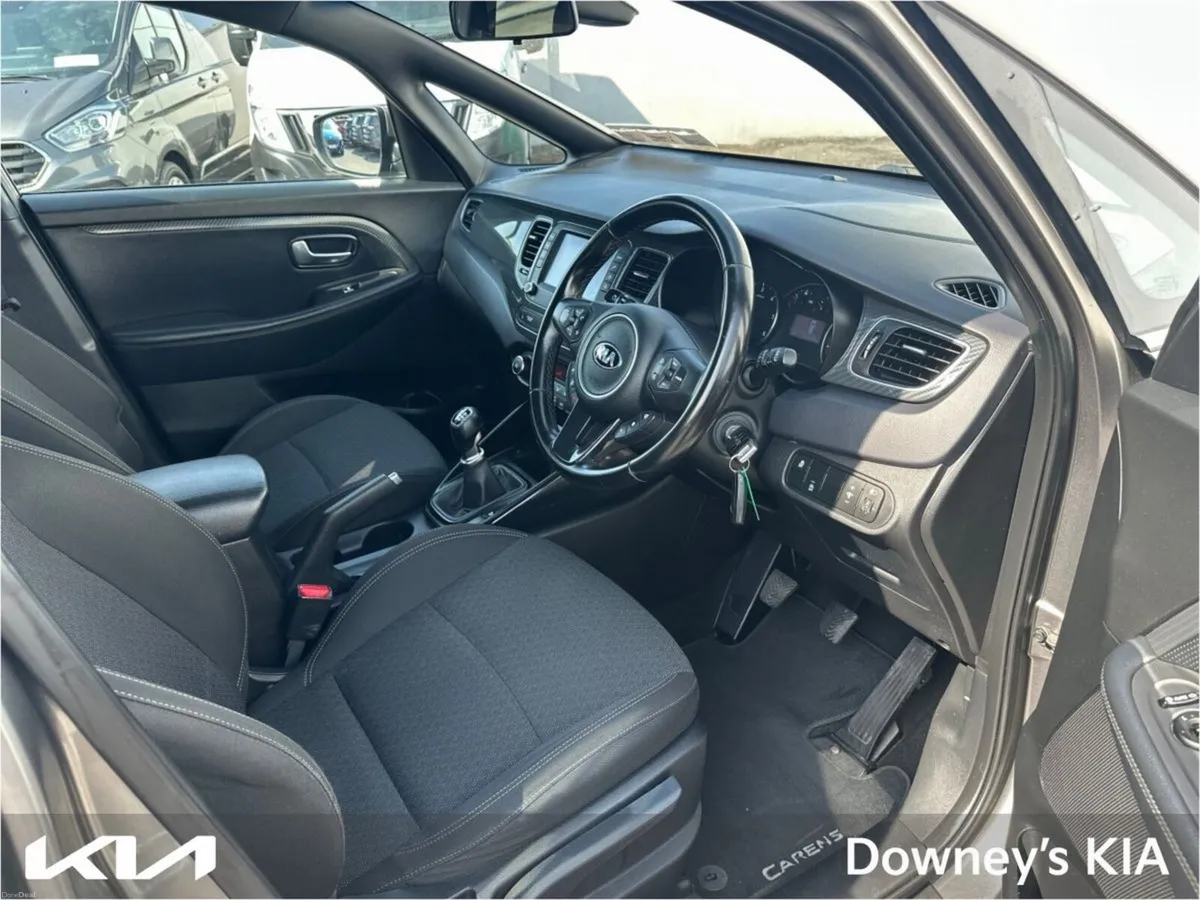 Kia Carens 1.7 EX  7-SEATER - Image 2