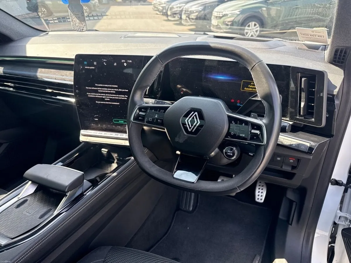 Renault Austral E-TECH Hybrid 200 iconic esprit Al - Image 5