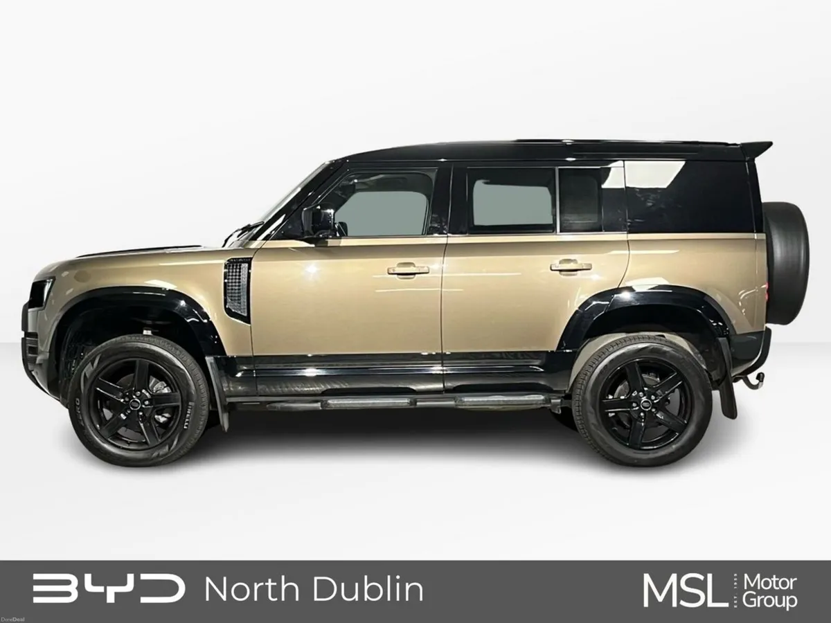 Land Rover Defender SE 110 3.0D Hard Top 3 Seat Co - Image 6