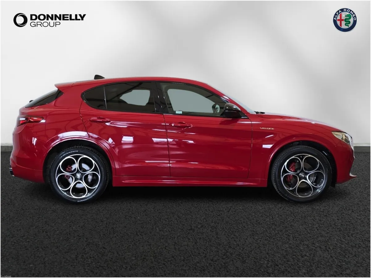 Alfa Romeo Stelvio Estate Veloce - Image 3