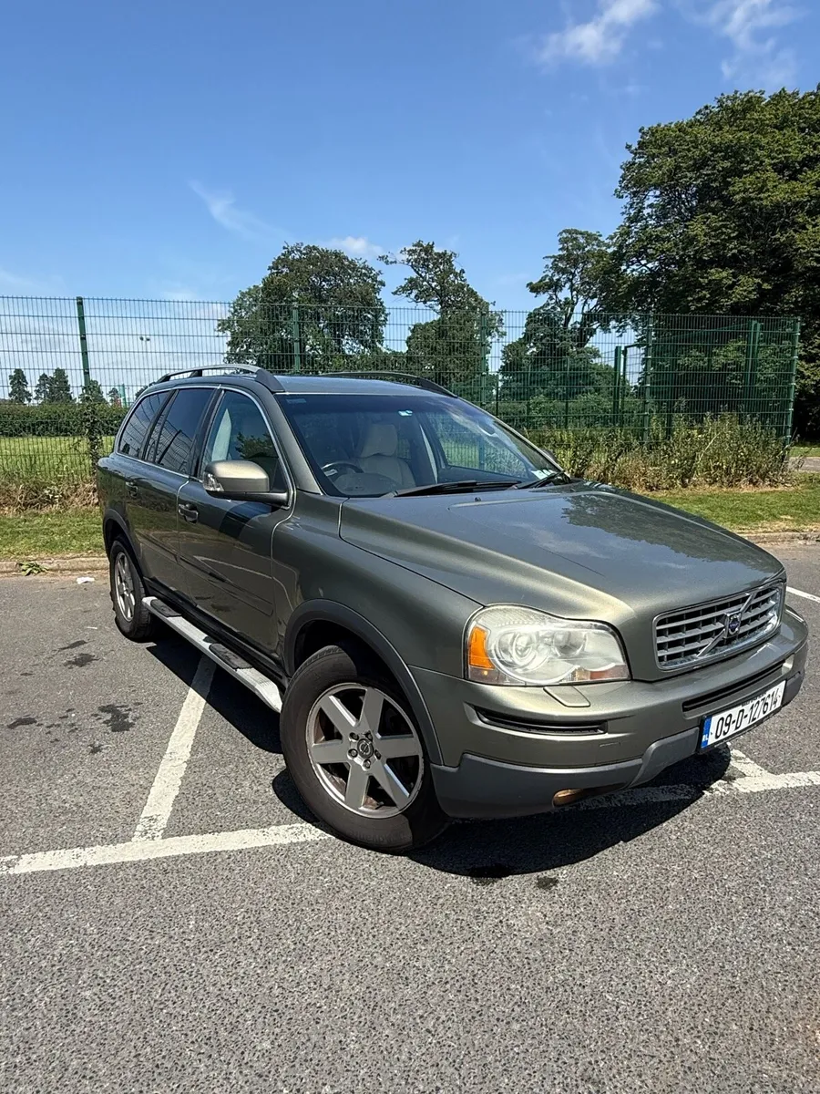 Volvo XC90 2.4D AWD - Image 1