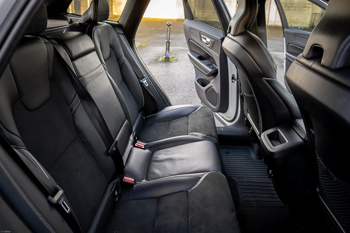 2019 Volvo Xc60 - Image 6