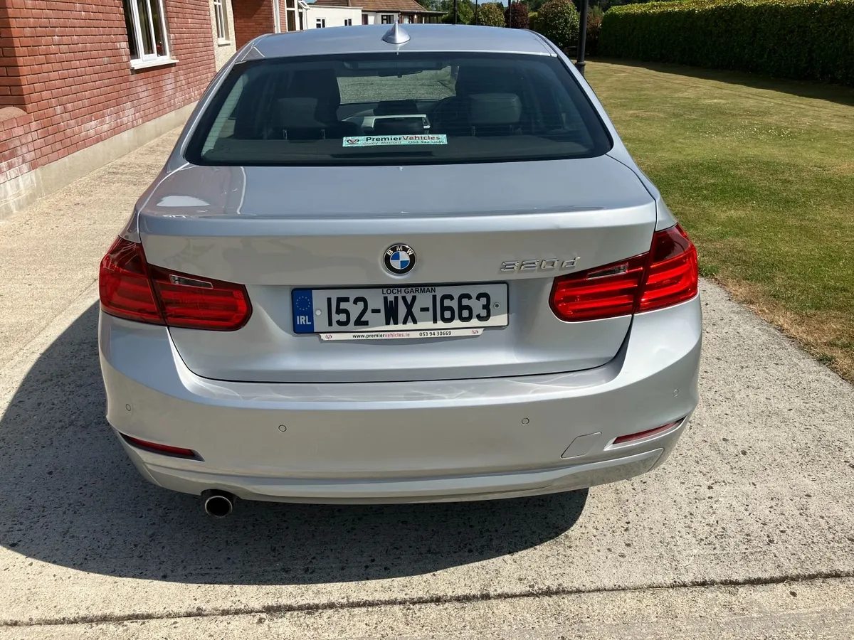BMW 3-Series 2015 - Image 4