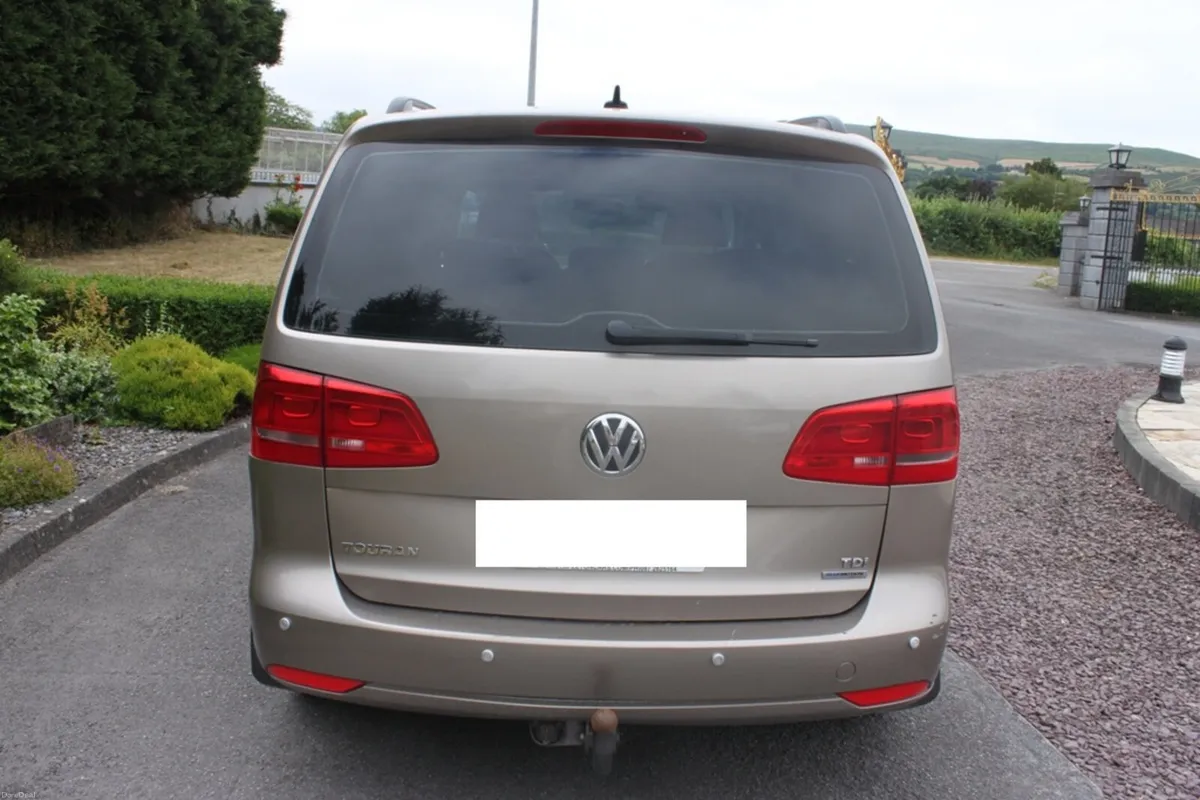 Volkswagen Touran 1.6 TDI  7 Seater 2013 - Image 2
