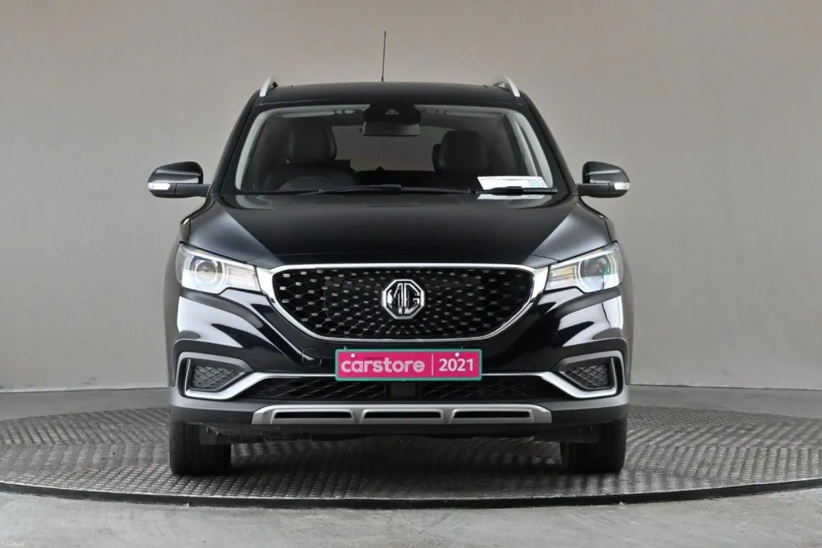 MG ZS EV EXCLUSIVE **FULL LEATHER**EL PAN ROOF** - Image 3