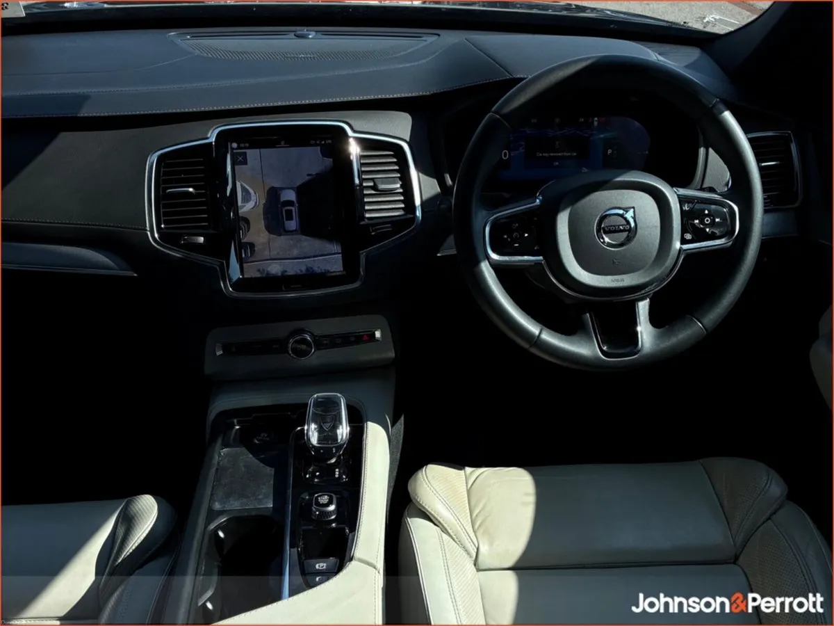 Volvo XC90 T8 PHEV 455hp Plus (Dark Theme) - Image 3