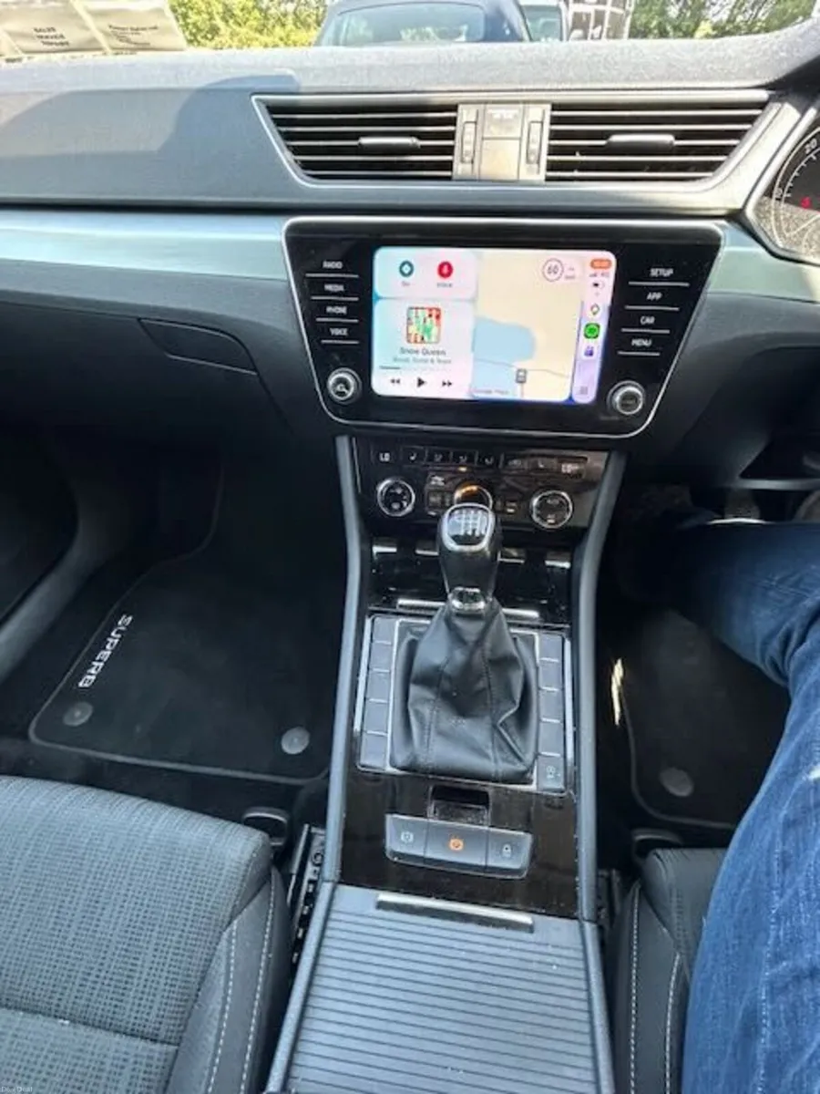 2018 Skoda Superb - Image 2
