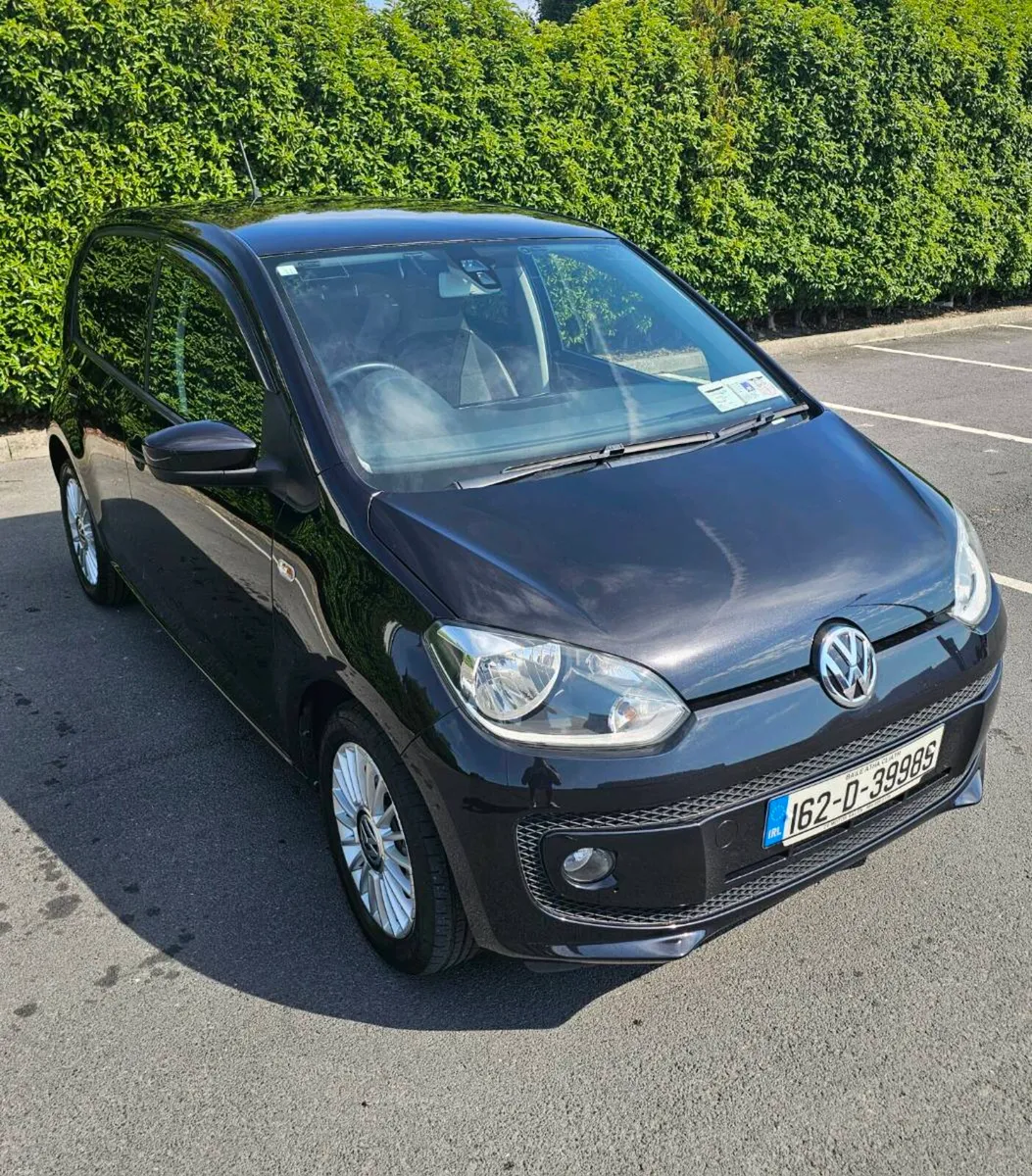 VW UP! 2016 ☆ AUTOMATIC ☆ 106000 KM ☆ - Image 2