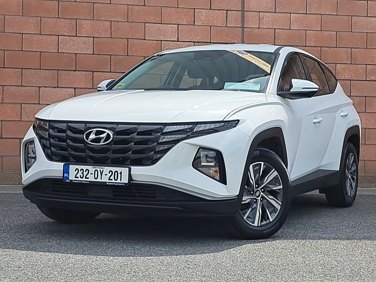 Hyundai Tucson Comfort Plus Model 1.6 Diesel with - Image 2