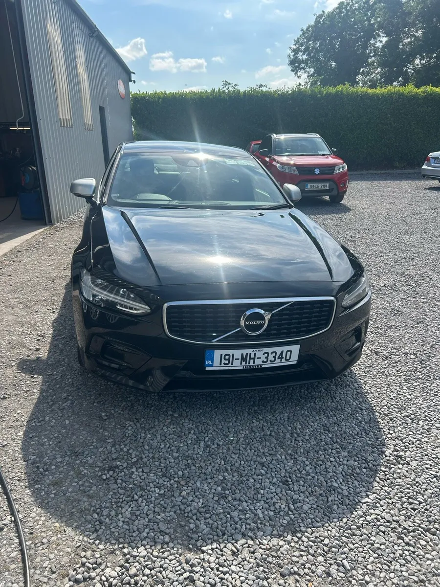 Car - Image 3