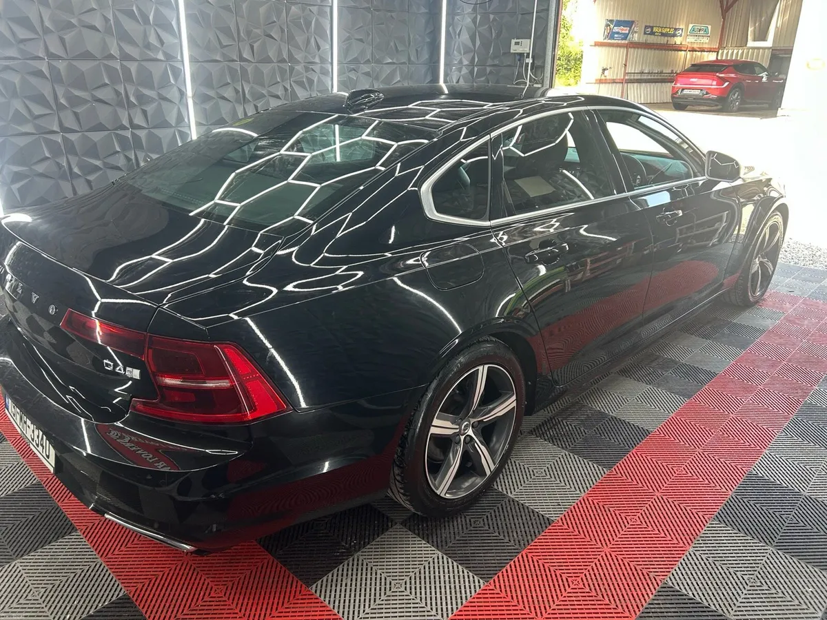 Car - Image 5