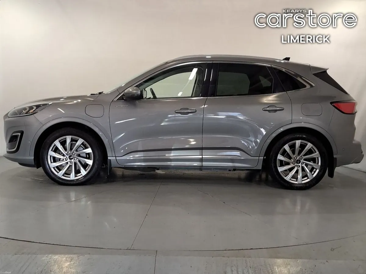 Ford Kuga 2.5 Duratec 225PS PHEV Vignale Auto - Image 6