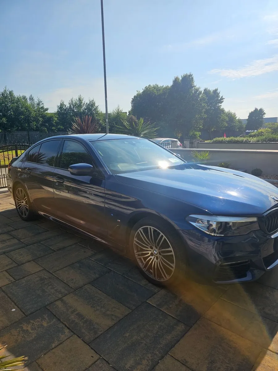 BMW 5-Series 2019 - Image 2