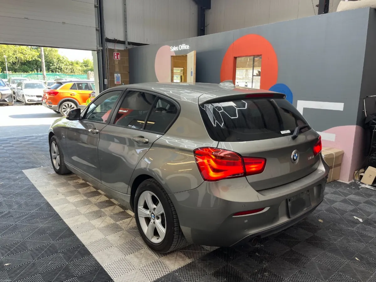 BMW 1-Series 2016 BMW 118D SPORTS 2.0 AUTOMATIC / - Image 4