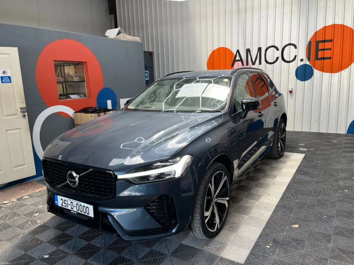 Volvo XC60 2025 VOLVO XC60 PLUG-IN T6 2.0 AUTOMATI - Image 5