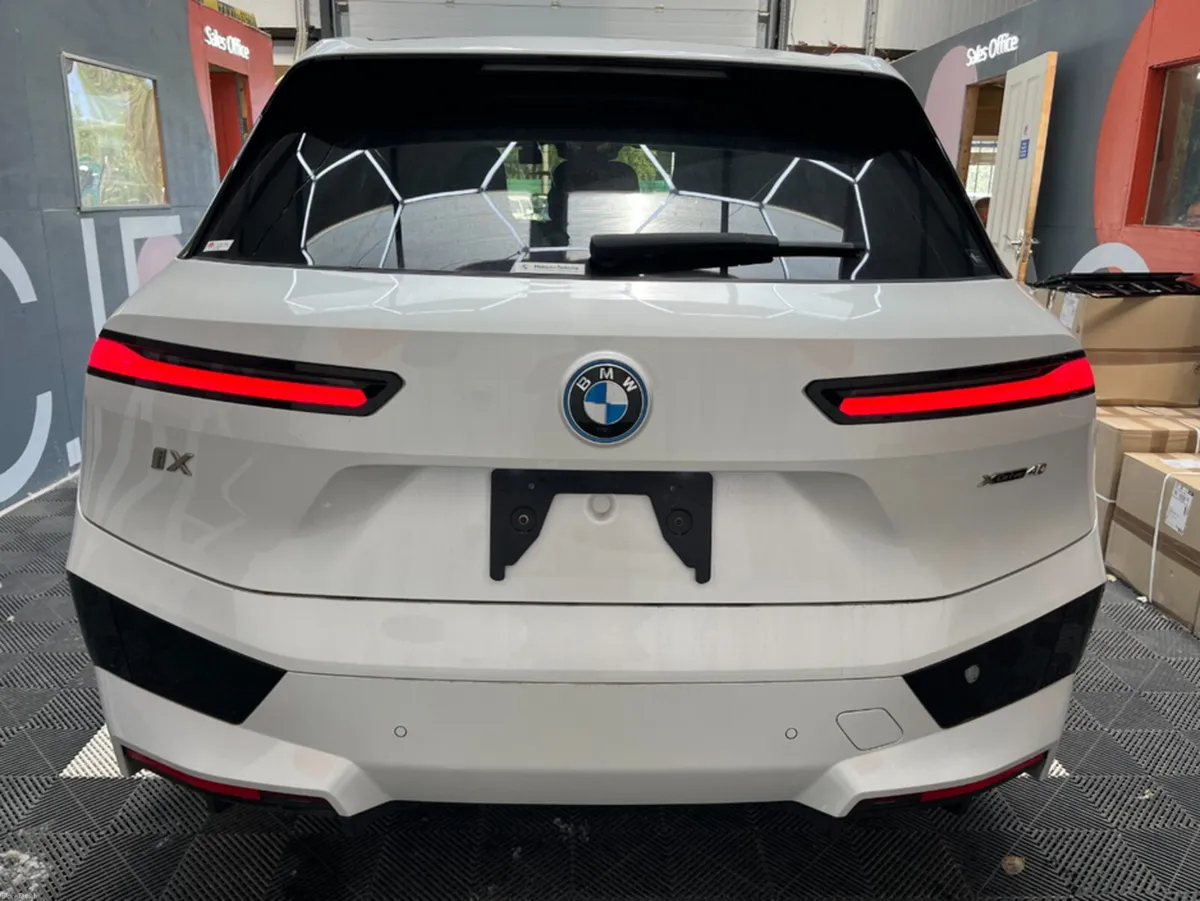 BMW iX 2022 BMW IX AUTOMATIC / CRUISE CONTROL / PA - Image 3