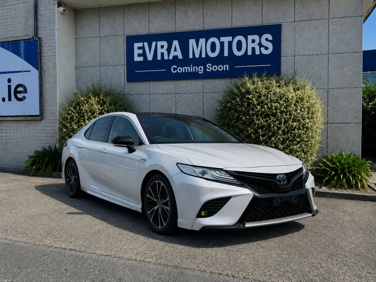 Toyota Camry WS HYBRID AUTOMATIC 2.5 PETROL //HIGH